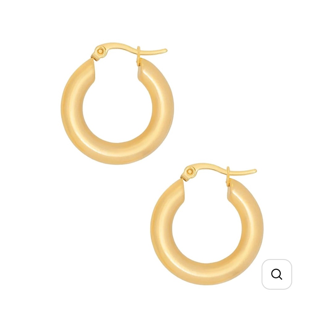 Gold non-tarnish hoop earrings